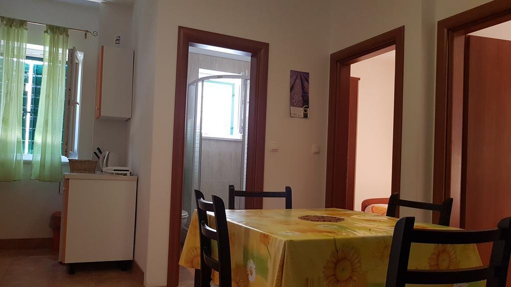 Apartments Jaksic 포스티라 외부 사진
