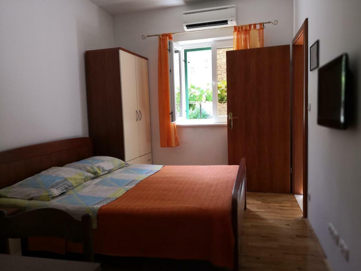 Apartments Jaksic 포스티라 외부 사진