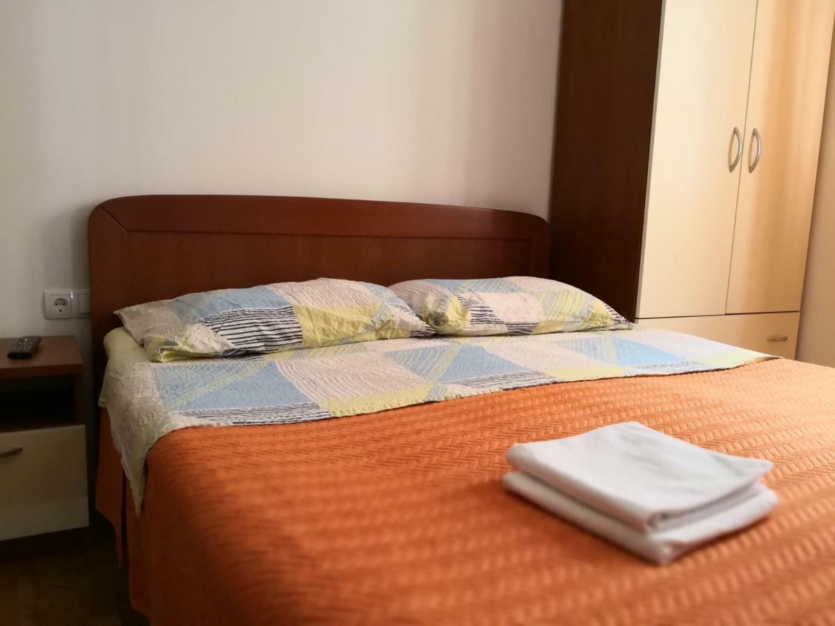 Apartments Jaksic 포스티라 외부 사진