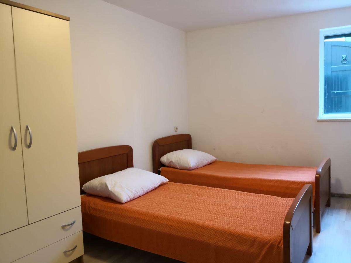 Apartments Jaksic 포스티라 외부 사진