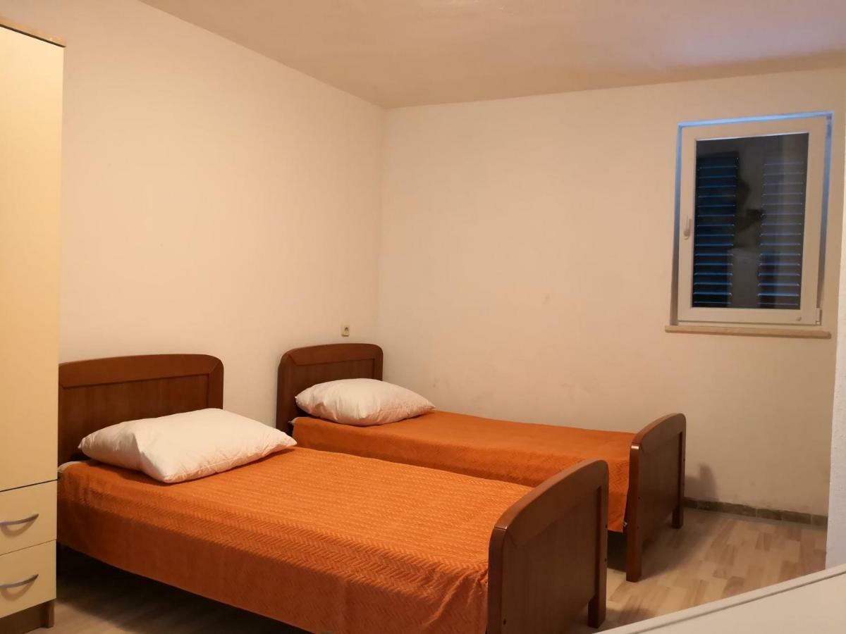Apartments Jaksic 포스티라 외부 사진